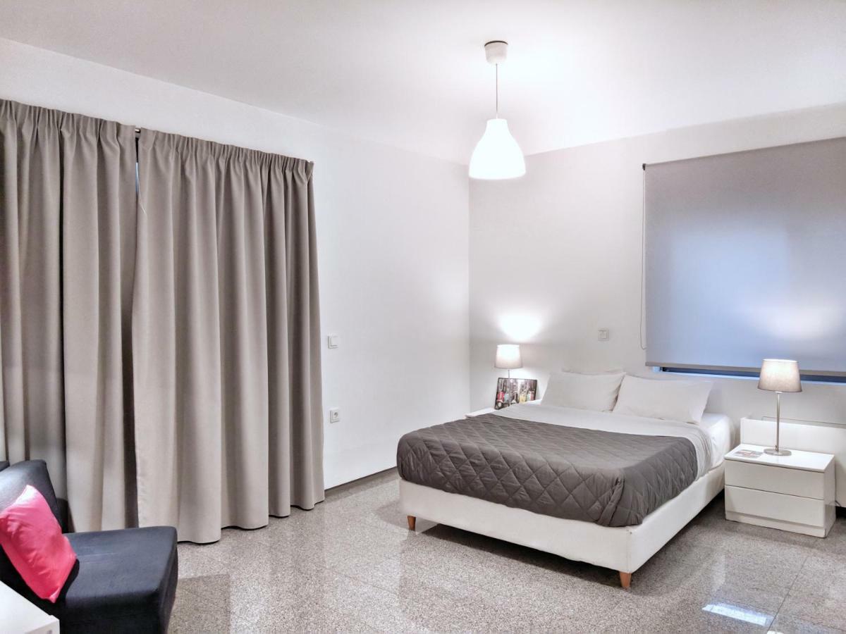 Budget Semi Basement By Verde Apartments Athènes Extérieur photo